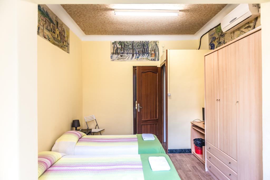 Hostel Turistic Castell Barselona Dış mekan fotoğraf